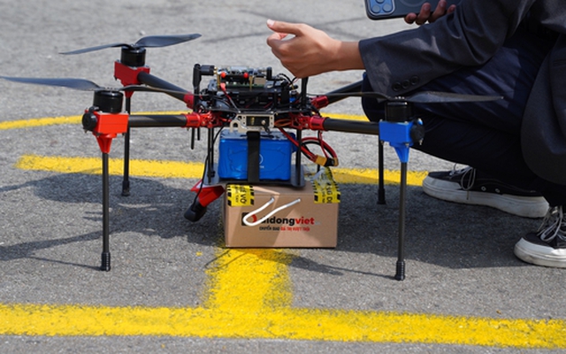 Doanh nghiệp đầu tiên ở TPHCM thử nghiệm giao hàng bằng UAV