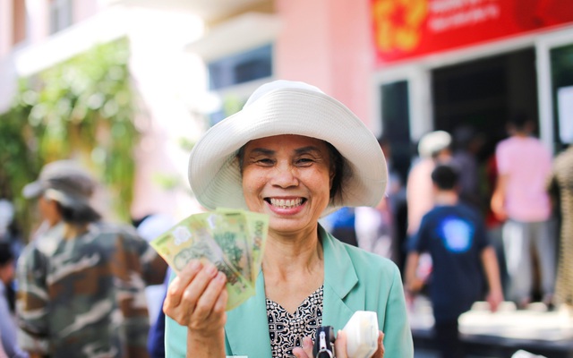 Người từ 70 tuổi trên cả nước sẽ nhận được bao nhiêu tiền mừng thọ dịp Tết Nguyên đán tới đây?