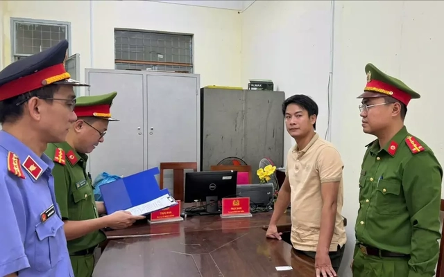 Tổ chức khai thác cát trái phép, một giám đốc doanh nghiệp ở Đà Nẵng bị bắt