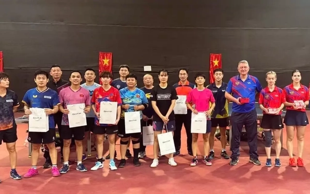 Đội tuyển bóng bàn Việt Nam đấu giao hữu tuyển Nga trước SEA Games 33