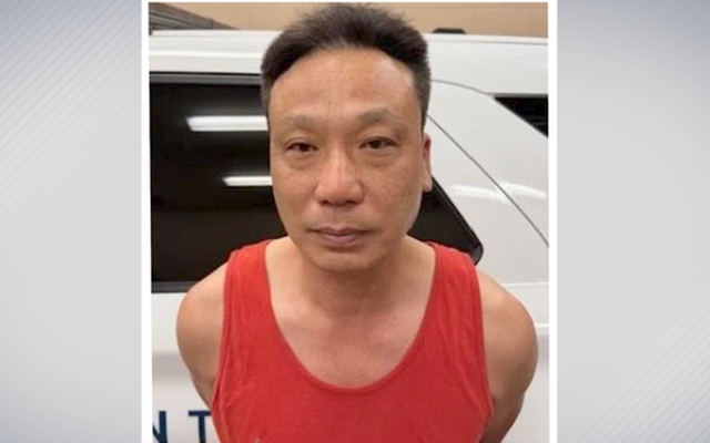 Lắp giùm camera an ninh, Tuong Thien Mac quay lén phòng tắm nhà bạn gái