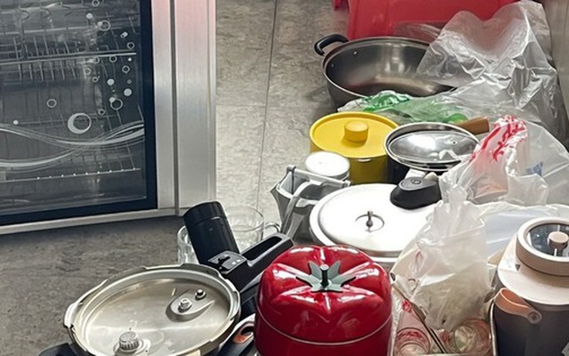 8 món đồ khiến tôi hối hận nhất năm 2025: Lúc mua hết mình, giờ nhìn hết hồn