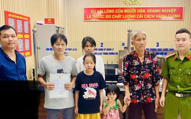 Tìm được 3 bé gái đi lạc trong đêm ở trung tâm TPHCM