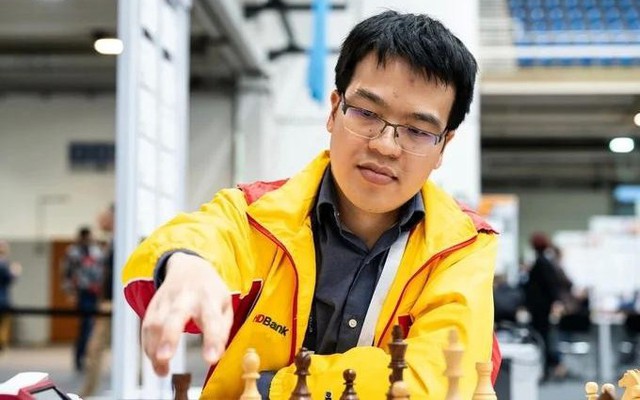 Đại kiện tướng Lê Quang Liêm đứng ngoài top 50 sau các ván đầu cờ chớp thế giới