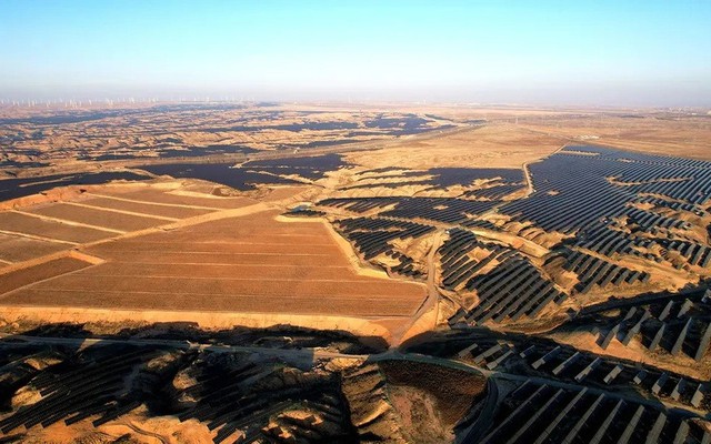 Siêu pin không khí lạnh khổng lồ ở sa mạc Gobi