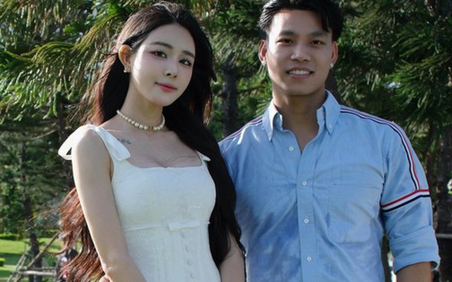 Văn Thanh chốt năm bằng "ting ting" cực khủng cho bạn gái "trâm anh thế phiệt", nàng WAG có phản ứng gây bất ngờ