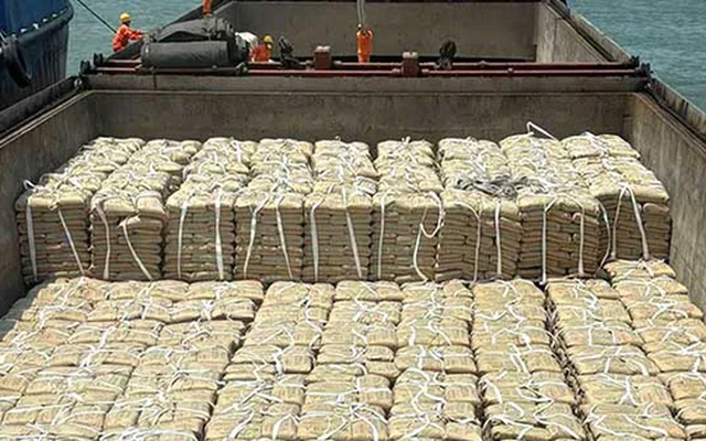 'Vật liệu tỷ đô' của Việt Nam ồ ạt tràn sang Lào với giá cực rẻ: Thuế nhập khẩu 5%, sản lượng 100 triệu tấn/năm