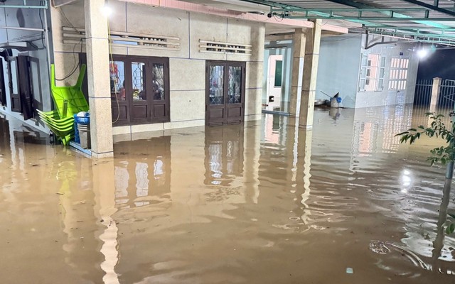 2 người tử vong, 3.000 căn nhà chìm trong nước tại Lâm Đồng: Yêu cầu "khẩn" các chủ hồ thủy lợi phải THÔNG TIN CHÍNH XÁC trước khi xả lũ