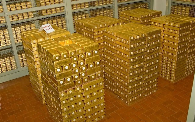 Chủ nhân kho vàng trị giá hơn 300 tỷ USD nhận cảnh báo từ châu Âu
