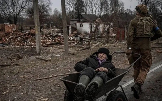 Ai chờ Kiev ở Crimea và Donbass?