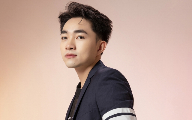 Trung Quang "chơi lớn" với minishow ở Hà Nội