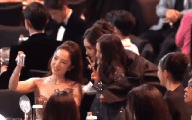 Đôi bạn thân showbiz cùng yêu 1 thiếu gia đụng độ tại sự kiện, lộ 1 chi tiết trớ trêu gây bàn tán