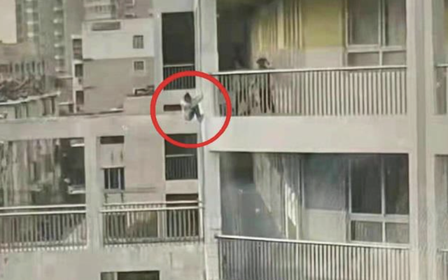 Nam sinh 16 tuổi học giỏi top đầu bất ngờ gieo mình từ tầng cao: Sự thật phía sau những tấm huy chương khiến MXH rùng mình!