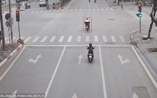 Chỉ trong 1 ngày, camera AI 'bắt' được 703 lượt xe vượt đèn đỏ tại một ngã tư ở Hà Nội