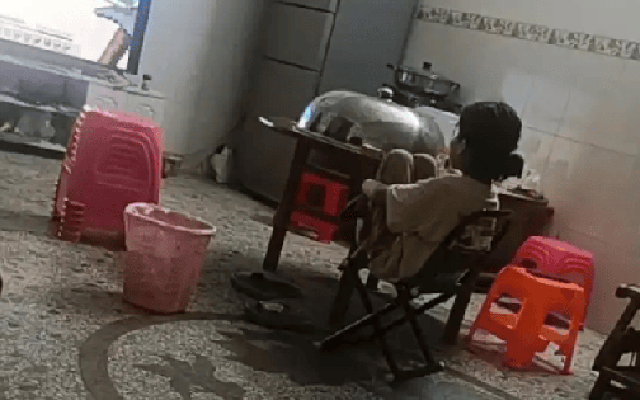 Điều đầu tiên mà trẻ làm khi đi học về quyết định con bạn là "học sinh giỏi" hay "học sinh kém"!