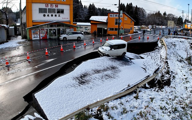 Động đất 7,6 độ ở Nhật làm vỏ trái đất “trượt” 9 cm, chuyên gia cảnh báo thời điểm "tuyệt đối cảnh giác"