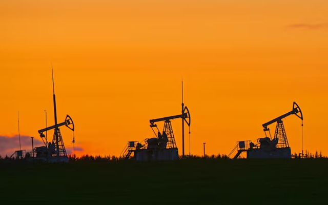 Trung Quốc tăng nhập khẩu dầu cao nhất 27 tháng nhưng không phải tin vui dành cho Nga, hai đối thủ ‘bội thu’ đơn hàng