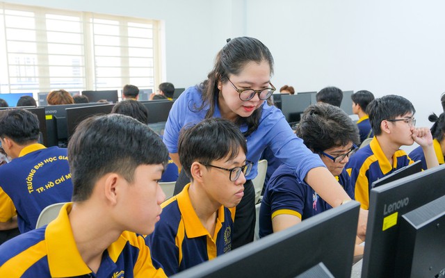 Nghề nào trả lương cao nhất cho sinh viên mới ra trường?