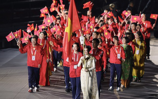 Nhiều "sạn" trong lễ khai mạc SEA Games 33: Cổ động viên Việt Nam phản ứng mạnh mẽ