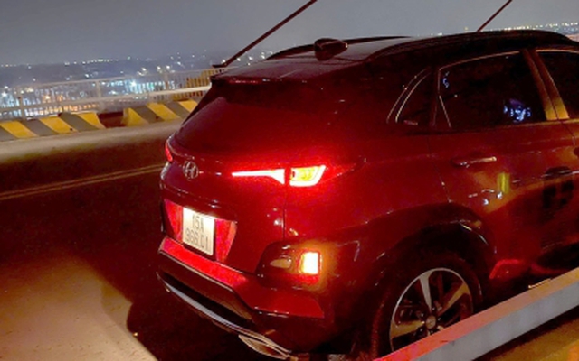 Hải Phòng: Nghi vấn tài xế để lại ô tô trên cầu Bính rồi nhảy sông tự tử