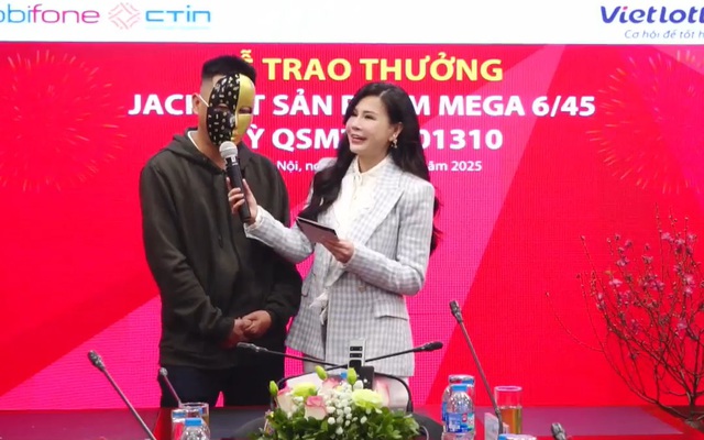 Tiết lộ danh tính của người đàn ông ở TP.HCM trúng giải độc đắc Vietlott hơn 152 tỷ đồng: Vừa nhận tiền đã có hành động đặc biệt