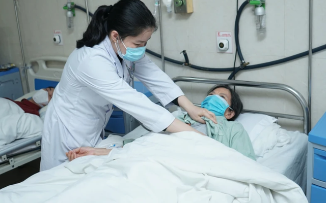 Bác sĩ Bệnh viện E cảnh báo 1 điều không nên tự ý làm khi mắc cúm