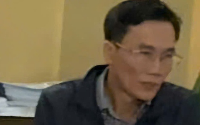 Bắt tạm giam 1 phó trưởng Phòng Tài nguyên - Môi trường