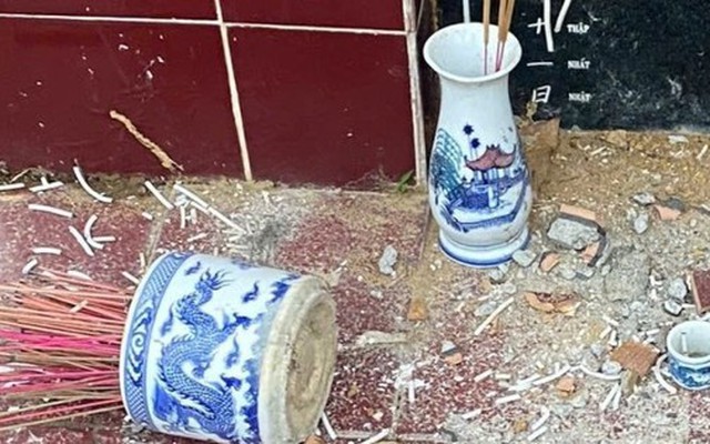 Hơn 30 ngôi mộ bất ngờ bị đập phá