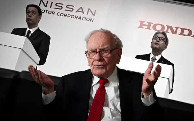 Warren Buffett ‘tiên đoán’ tương lai, bán tháo cổ phiếu một công ty ‘hot’ hơn cả Tesla trước khủng hoảng: Ngành từng là ‘gà đẻ trứng vàng’ nay lỗ nặng, thương vụ 'khủng' nhất cũng đổ bể