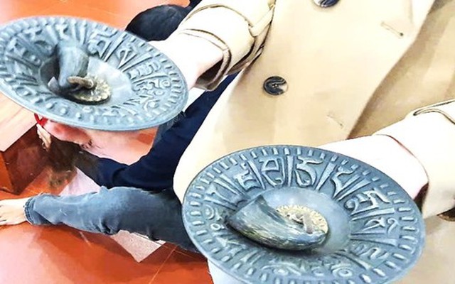 Vụ ‘tu tập đắc đạo thành tiên’: Dụ bị hại mua vật phẩm ‘hàng chợ’ giá tiền tỷ