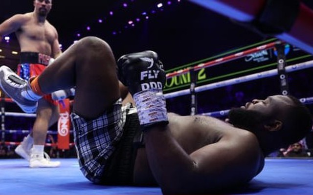 Đánh liều lấy 15 tỷ đồng tiền thưởng, cao thủ bất bại 5 năm thua thảm