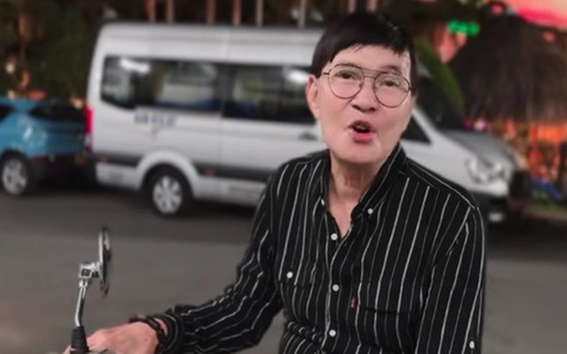 Nam NSND 80 tuổi vẫn trẻ đẹp, tự đi xe máy Honda chấm thi: "Xe gì tôi cũng chơi"