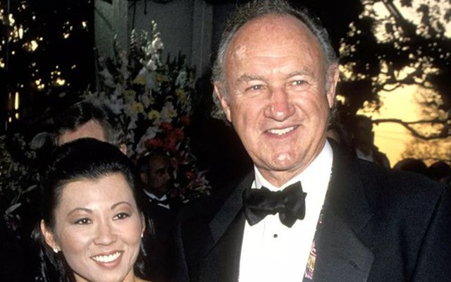 Phát hiện tài tử huyền thoại tử vong tại nhà riêng cùng vợ