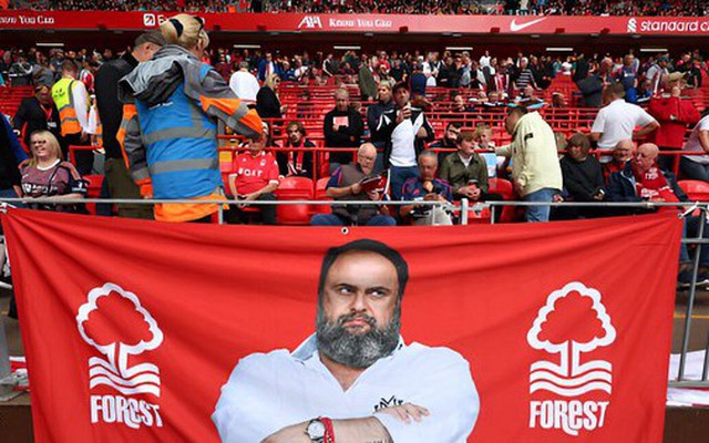 Nottingham Forest, hiện tượng bóng đá Anh được tạo nên bởi một ông chủ kỳ quái