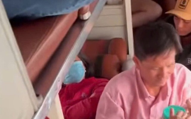 Thông tin bất ngờ vụ clip 16 giây bên trong xe khách ở Cà Mau