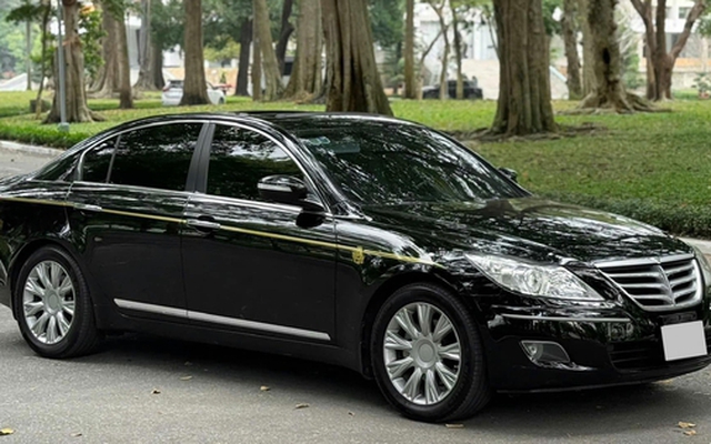 Hyundai Genesis 2010 rao bán chỉ gần 600 triệu đồng nhưng vẫn đắt hơn E-Class hoặc 5-Series cùng đời