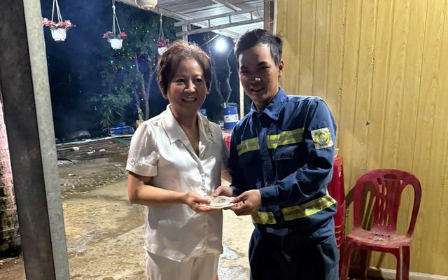 Vụ con gái vứt nhầm kim cương 1 tỷ của mẹ: Chủ nhân đã dập tắt hy vọng khi nhìn thấy núi rác trước mặt