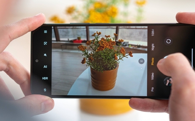 Khách Việt ưu ái "ngôi sao" của phân khúc bình dân: Điện thoại chỉ 2 triệu nhưng tính năng nào cũng có