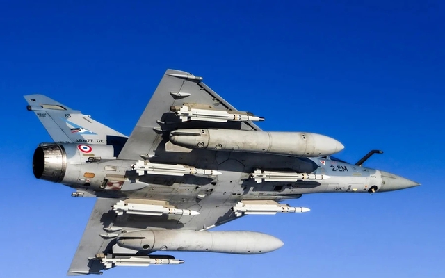 'Mirage 2000-5 thực hiện được nhiều điều mà F-16 bất lực'