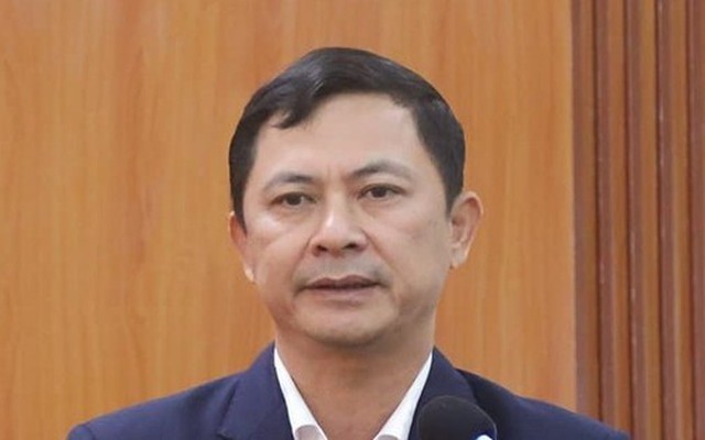 Trưởng ban Tổ chức Tỉnh ủy và Phó Chủ tịch tỉnh Hà Tĩnh xin nghỉ hưu trước tuổi