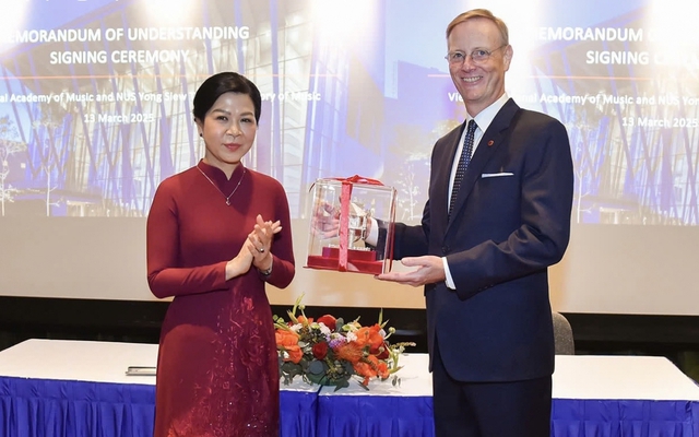 Hoạt động của Phu nhân Ngô Phương Ly tại Singapore