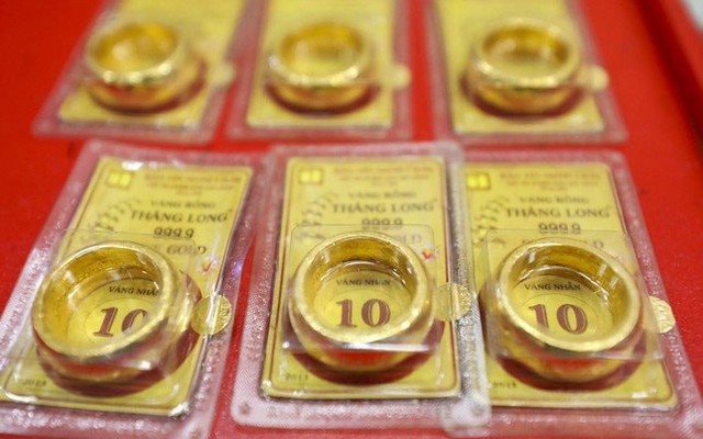 Giá vàng lập đỉnh chưa từng có trong lịch sử, chuyên gia thừa nhận nguyên nhân "tăng không cản nổi"