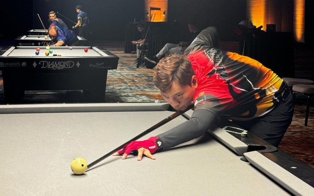 Chiến thắng áp đảo, cơ thủ Việt Nam lọt vào tứ kết giải đấu danh giá tại châu Âu