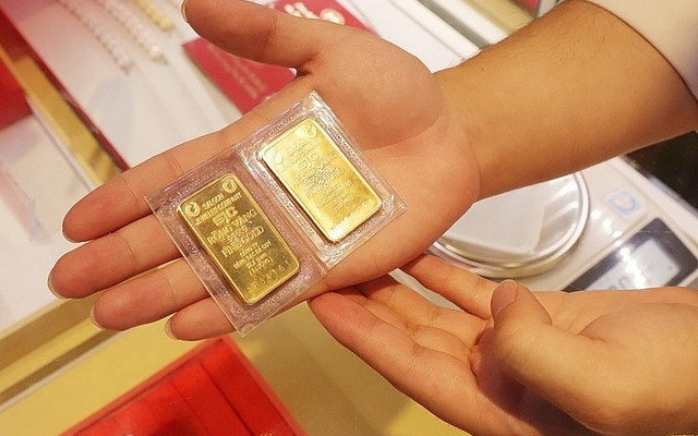 Giá vàng giảm sốc 3,7 triệu đồng/lượng, vàng miếng SJC sẽ còn lao dốc?