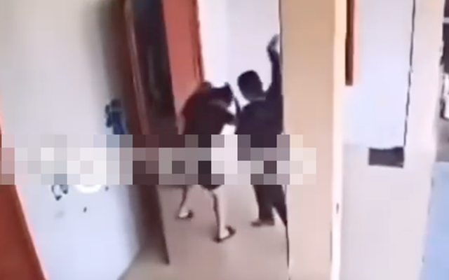 Phẫn nộ đoạn clip chồng cầm gậy đánh đập vợ con trong bữa cơm