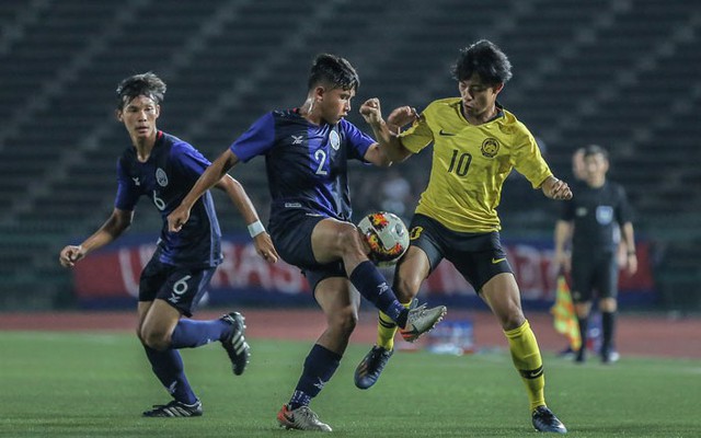 Tuyển Campuchia dính 2 thẻ đỏ, thua đau trên sân nhà trước đối thủ “lạ”