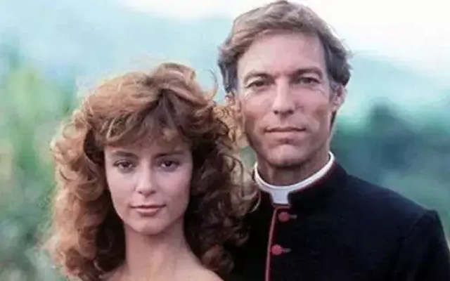 Ngôi sao phim "Tiếng chim hót trong bụi mận gai" qua đời