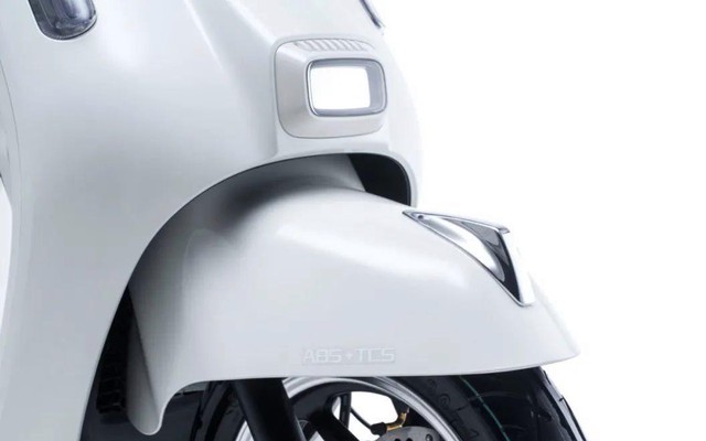 Xe ga đẹp cổ điển, bình xăng to hơn Honda Lead, trang bị ngang SH 160i, giá quy đổi chỉ 28 triệu đồng