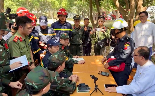 Quân đội, Công an Việt Nam dùng radar xuyên tường tìm kiếm nạn nhân tại Myanmar