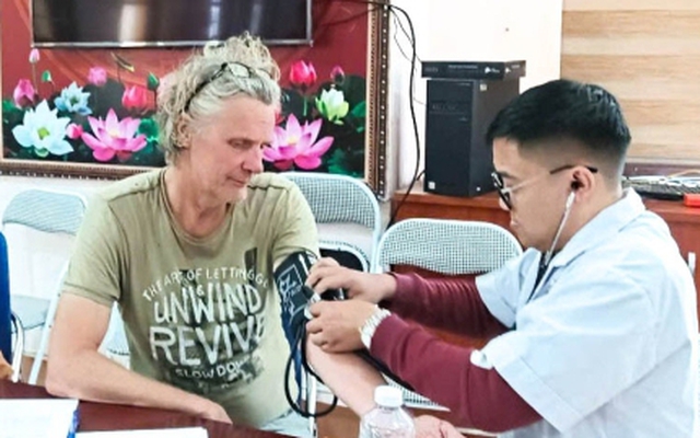 Du khách Hà Lan đi lạc suốt đêm khi leo đỉnh Fansipan